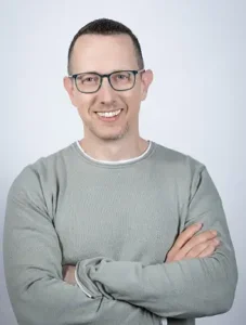https://assets.sonary.com/wp-content/uploads/2025/07/07125827/sivan-kuvent-227x300.webp